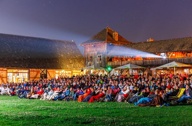 Die Filmnächte Schwarzkollm verwandeln die Krabatmühle vom 17. Juli bis 17. August in ein Freiluftkino der besonderen Art.