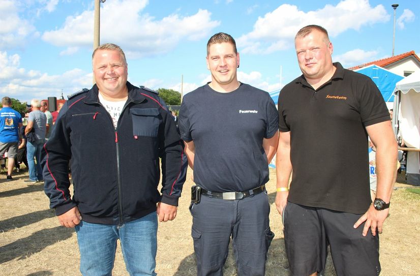 Rund 600 Einsatzbeteiligte nahmen die Einladung von Thomas Phillip, Martin Neumann und Marco Kaupe (v.l.) an.