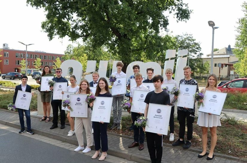 Feierliche Verleihung der Juniormeisterbriefe im Juli 2022 nach dem vierten Durchgang.