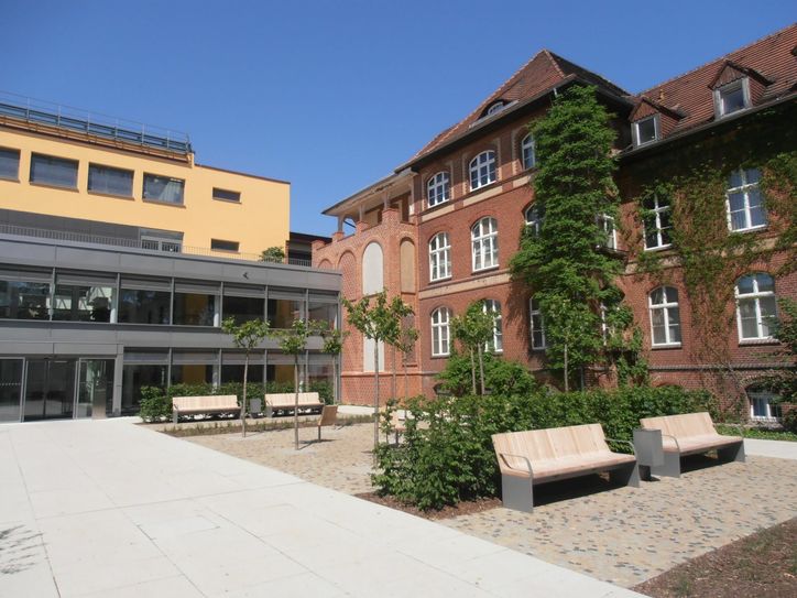 Eingangsbereich des Evangelischen Krankenhauses in Luckau. Foto: Evangelisches Diakonissenhaus Berlin Teltow Lehnin
