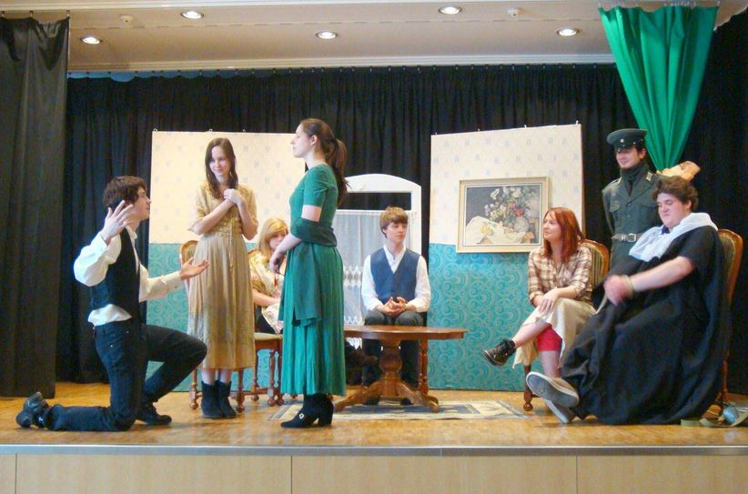 Die Großenhainer Theatertage sorgen für tageslanges Theater auf der Bühne im Alberttreff.  Foto: Archiv