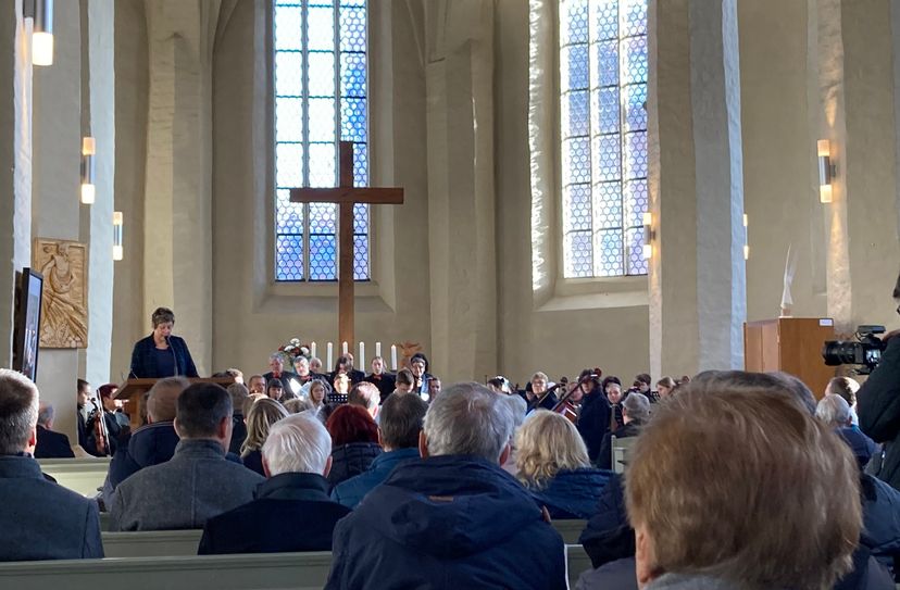 Gedenkfeier am Volkstrauertag 2023 in der Peter-und-Paul-Kirche Senftenberg.
