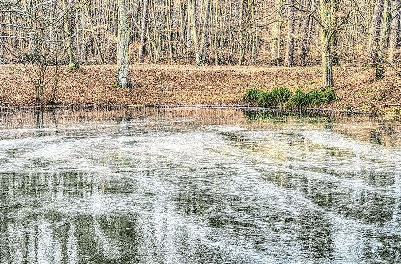 Die DRK-Wasserwacht warnt vor dem Betreten von Eisflächen.