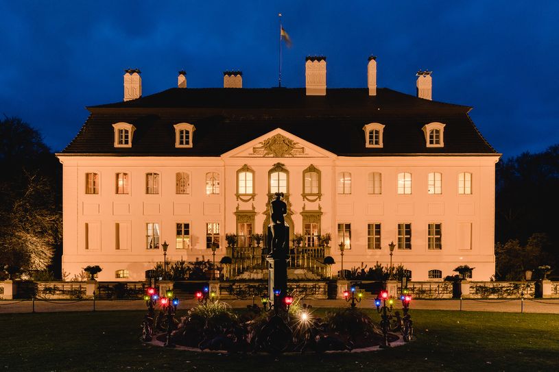 Venusbeet vor dem Schloss