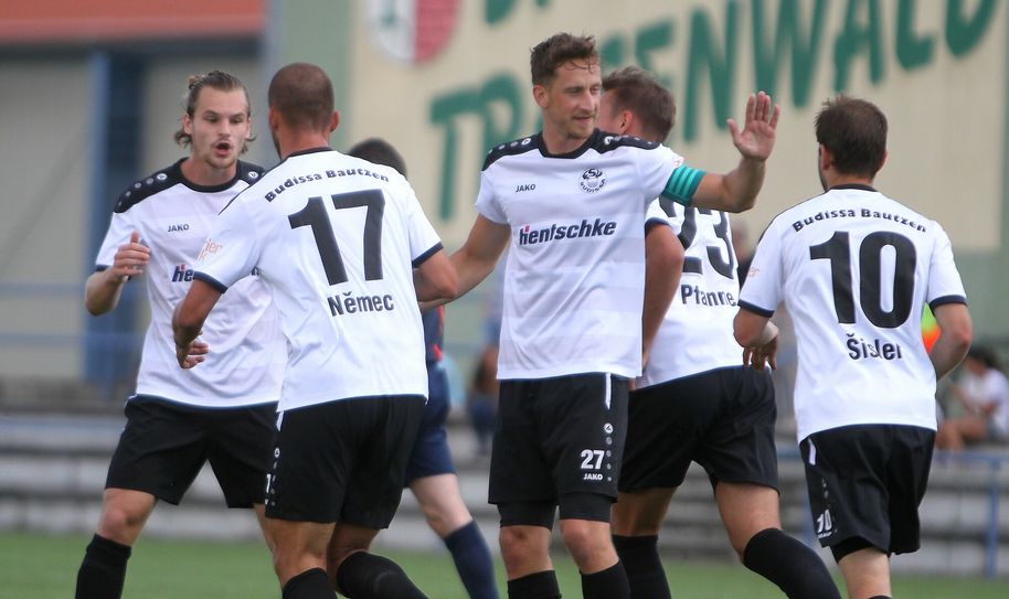 Der Jubel über den Ausgleich war bei den Bautzner groß, nachdem bereits in der 3. Minute der Gegentreffer fiel. Foto: Torsten Zettl