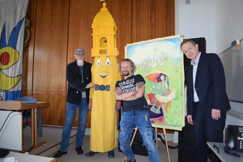 v.l.n.r. Organisationschef Andreas Hennig, Jörgen Märcz von der Partyband „Jolly Jumper“ und Steinhaus Bautzen Chef Torsten Wiegelt sind schon ganz gespannt, bis der Live-Stream für den Bautzener Frühling endlich startet. Foto: Sandro Paufler