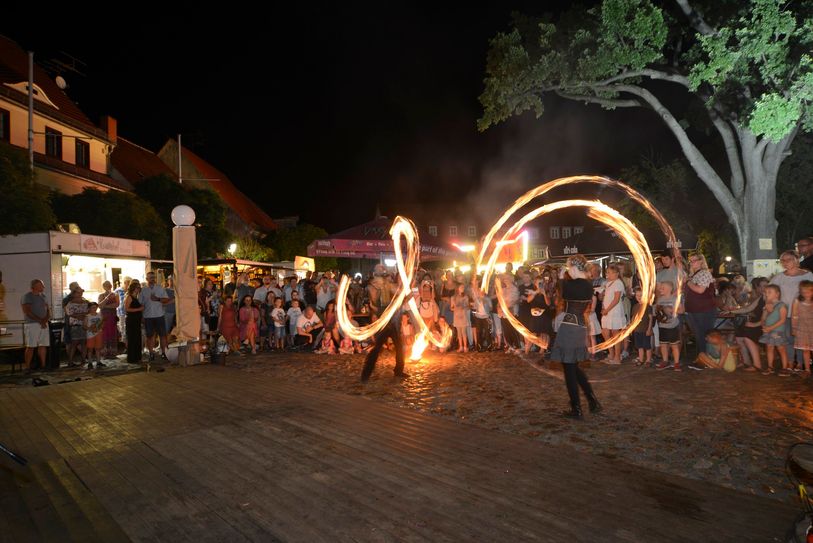 Höchst beliebt ist in jedem Jahr die Feuershow am Abend, die auf Wunsch vieler Gäste auch 2024 stattfindet.
