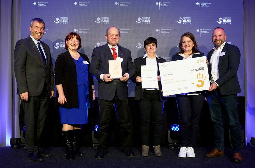Das Gewinnerteam wurde im Rahmen einer feierlichen Verleihung im Bundesministerium des Innern und für Heimat geehrt.