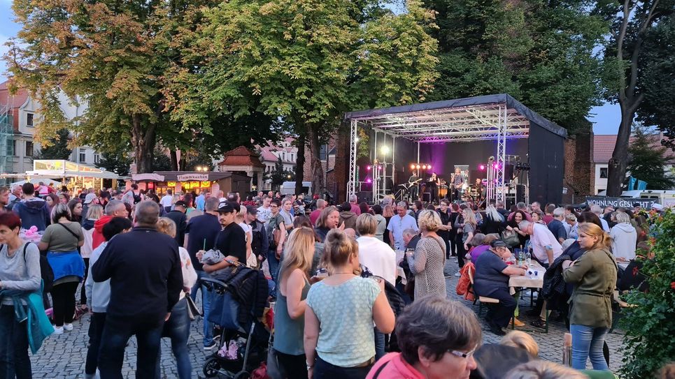 Das Weinfest im letzten Jahr war ein voller Erfolg.