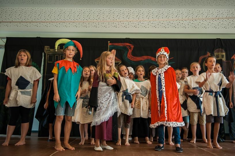 In Hartau wird der Tag der offenen Tür um 10 Uhr mit dem Musicalauftritt „Till Eulenspiegel“ begonnen. Foto: Schkola gGmbH