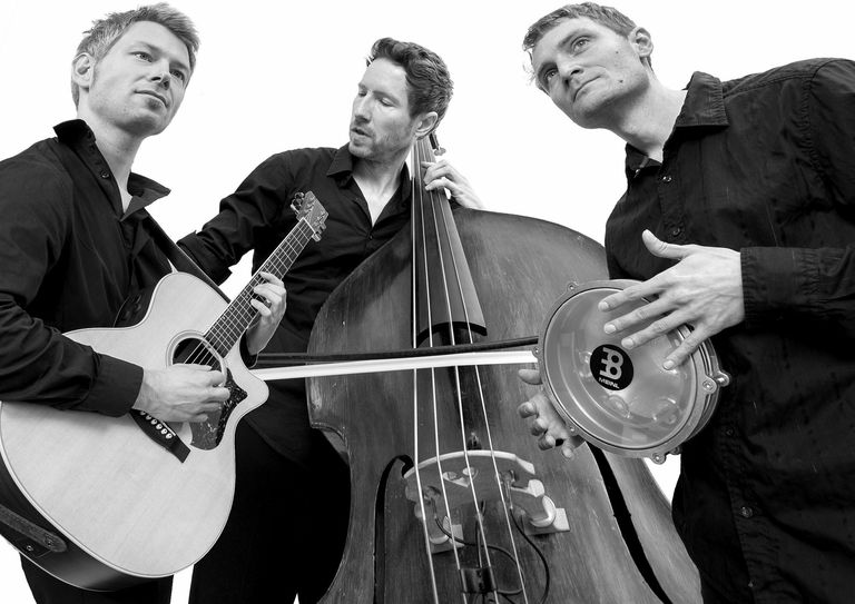 Das Trio rund um Kontrabassist Jaspar Libuda gibt am 20. Mai ein Benefizkonzert in der Evangelischen Kirche Burg.
