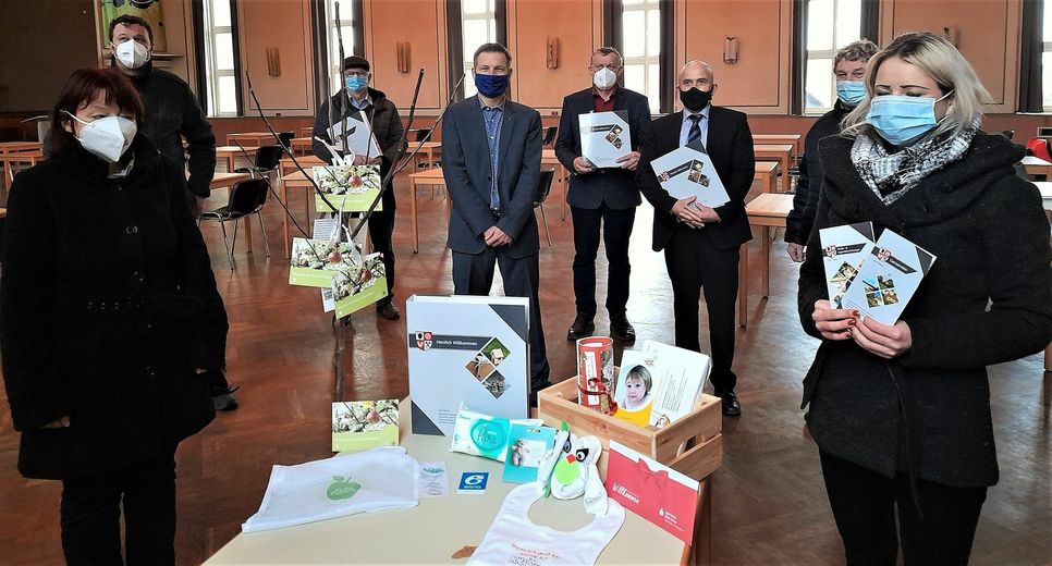 Päckchen für Babys und Neubürger. Foto:fs