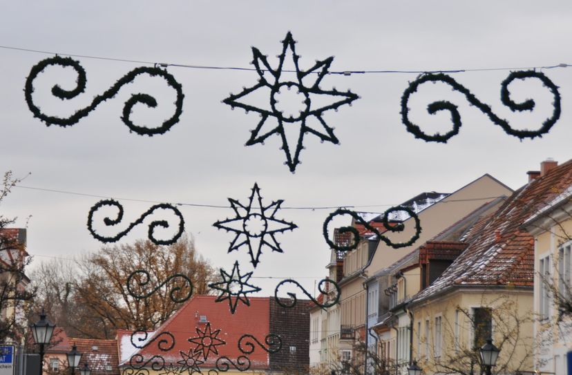 Weihnachtsschmuck in der ganzen Innenstadt.