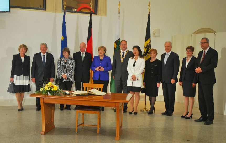 Aufstellen zum großen Gruppenfoto