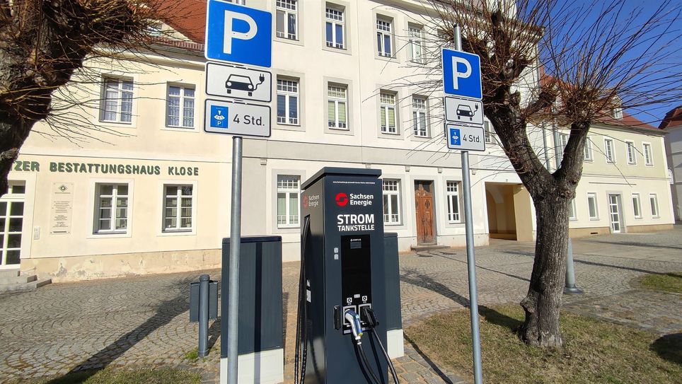Das Parken während des Ladevorgangs kostet nichts.