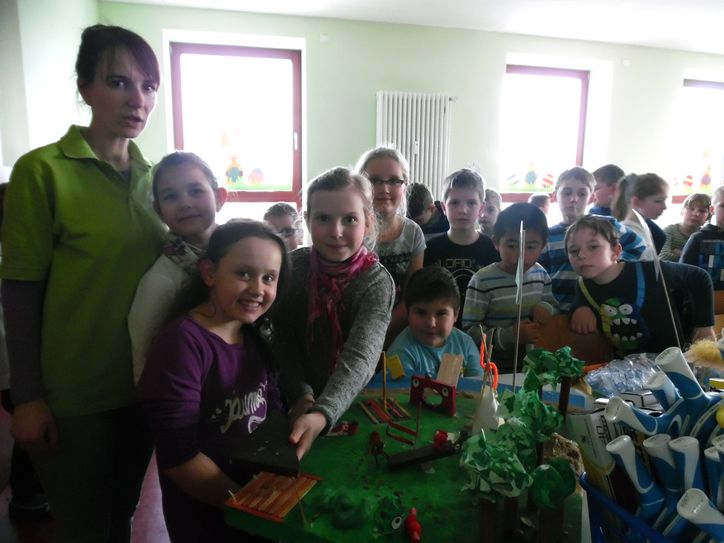 Die anderen Kinder bedankten sich bei Arne, Jannik, Destiny, Jamie-Lynn, Lukas, Kito, Arthur, Diana, Louisa, Pia, Magnus, Anna, John und Nico, die so fleißig gewerkelt haben. Foto: privat