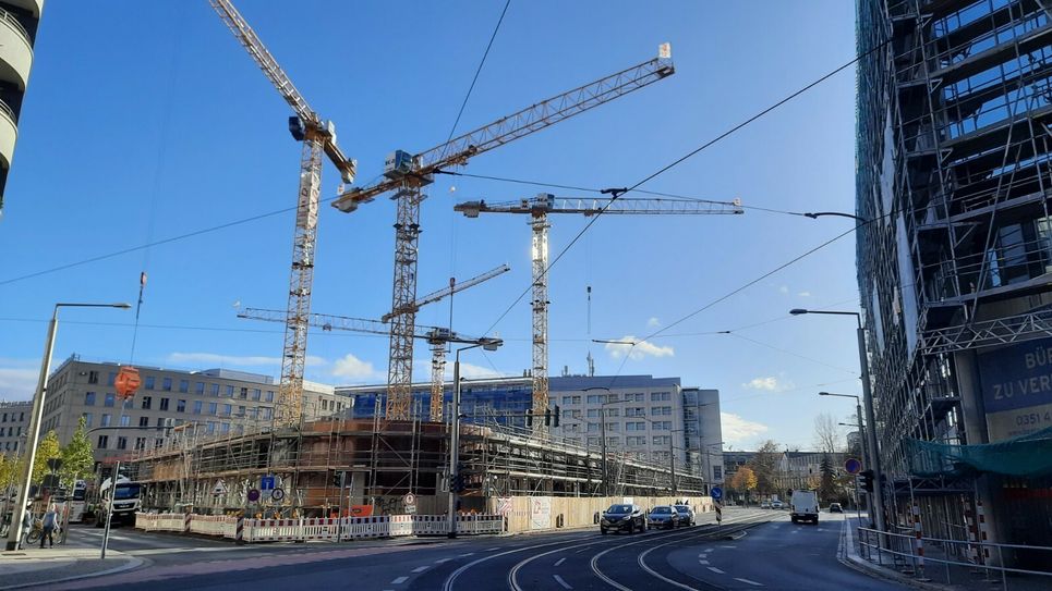 Der Bürokomplex "Annenhöfe" soll Ende 2021 fertig sein. Foto: Pönisch