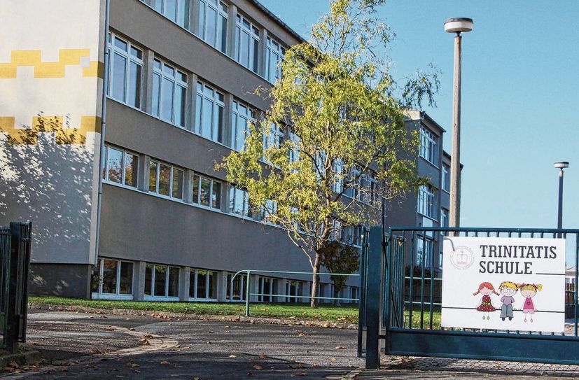 Mit einer zusätzlichen Kreditaufnahme von 4 Millionen Euro durch die WGR soll jetzt die Sanierung der Trinitatisschule starten. Bereits ab Mai sollen die Bauleute in der Schule an der Schillerstraße fleißig arbeiten.