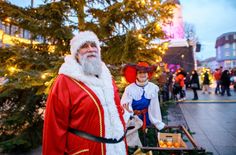 Vorweihnachtliches Treiben auf dem Marktplatz in Lübben.