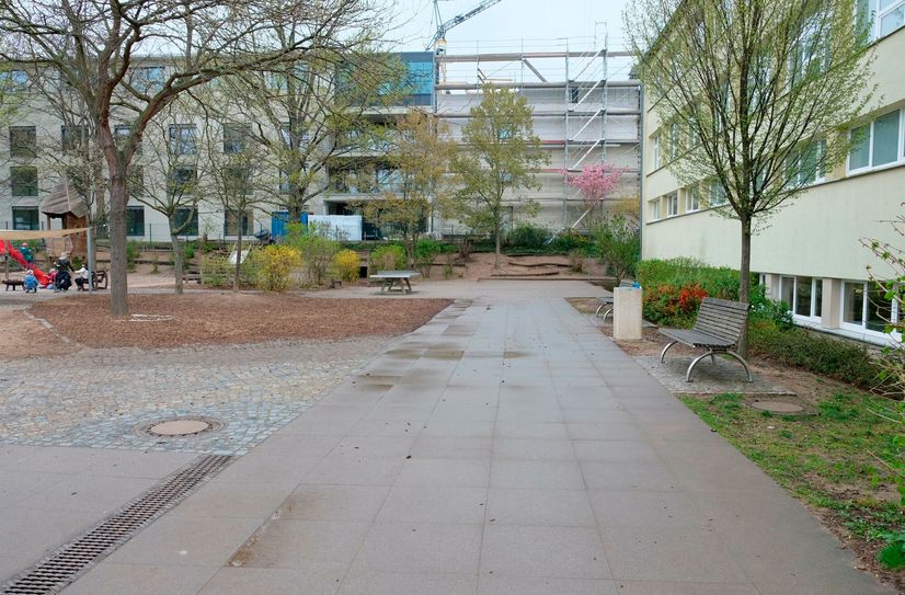 Blick auf den Schulhof der 4. Grundschule.