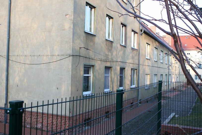 Auch die letzte Rückseite des Gebäudes Bahnhofsvorplatz 1 bis 6 wird eine Fassadensanierung nach historischen Vorbild erhalten. Foto: Anja Guhlan