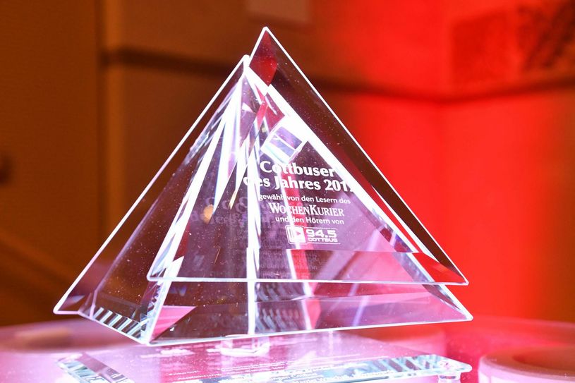 Um diese begehrte Pyramide geht es in diesem Jahr: Wer bekommt den Titel "Cottbuser des Jahres 2017"? Foto: Michael Helbig