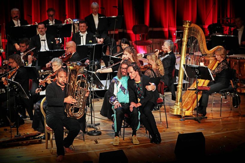 Andreas Martin Hofmeir, Olaf Schubert, Jochen M. Barkas und das MDR Sinfonieorchester