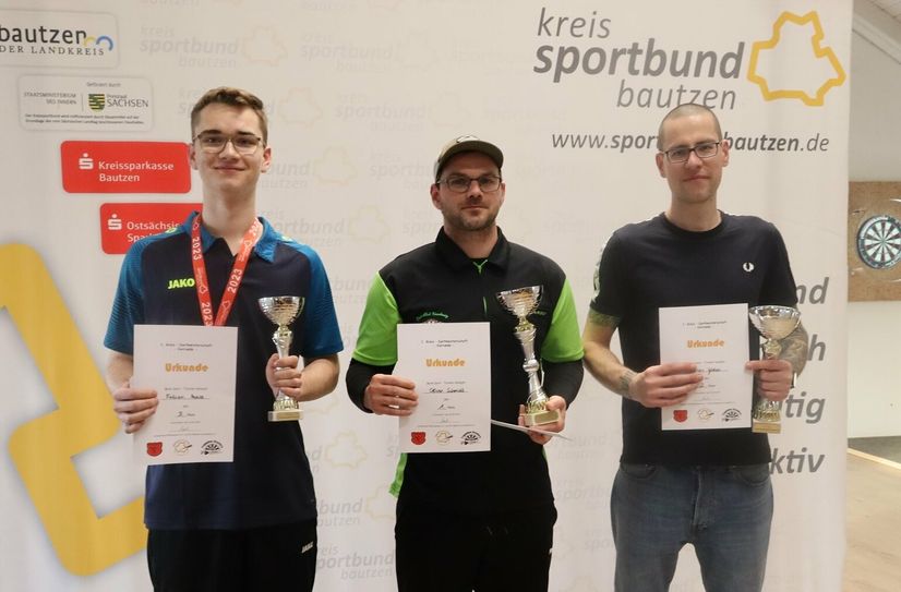 Fabian Haase, Oliver Schmidt und Marcus Gödan (v.l.) bei der Siegerehrung des Qualifikationsturniers in Cunnersdorf.