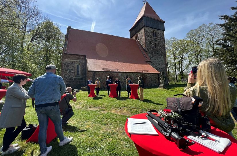 Die restaurierte Dorfkirche Steinitz öffnet ihre Tore der Öffentlichkeit.