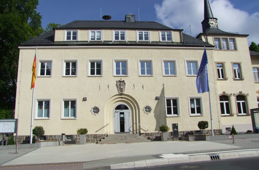 Mit dem neuen Ortszentrum wird Ottendorfs Einwohnerzahl in den kommenden Jahren rapide anwachsen. Wird Bürgermeister Pfeiffer dann endlich das Stadtrecht für Ottendorf-Okrilla beantragen?