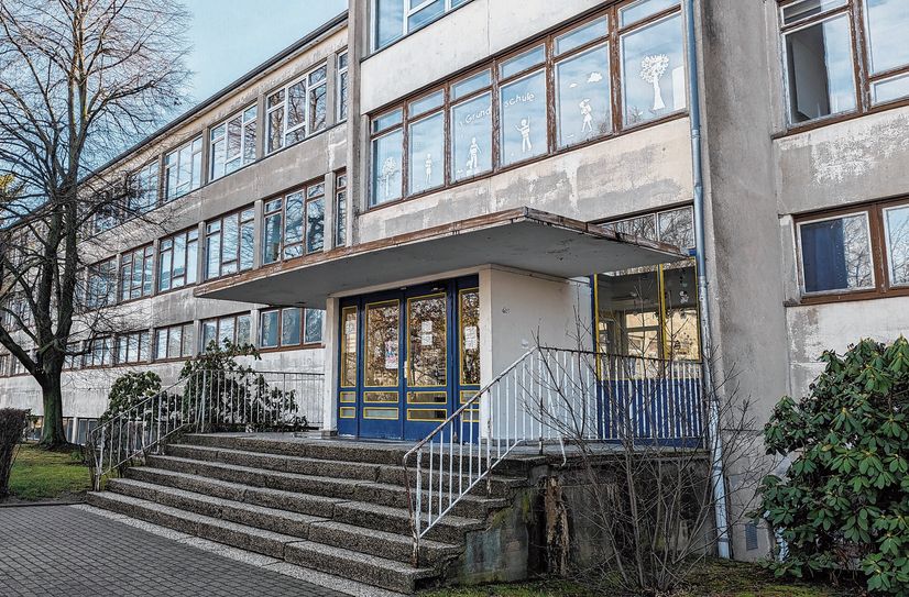 Für die einzige von vier ehemaligen Oberschulen, die im Stadtteil Weida bis heute erhalten blieb, wurden jetzt die Fördermittel für die dringend nötige Sanierung abgesagt.