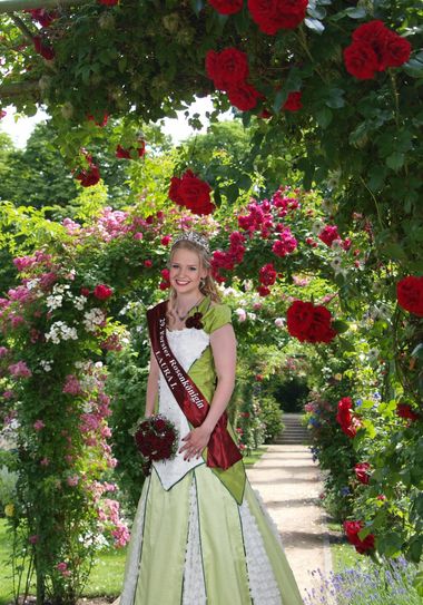Die Forster Rosenkönigin Laura I. Foto: ©wuntkebild