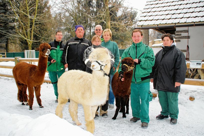 Die guten Geister der Tierparkbewohner: Thomas Siegel, Steffen Winkler, Katharina Kanitz, Frank Packbauer, Silvia Berger, Michel Frömmel, Petra Große.                                                                                                                              Foto:wit