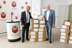 Sparkasse spendet Schutzmasken für die Region. Fotos: Sparkasse Spree/Neiße