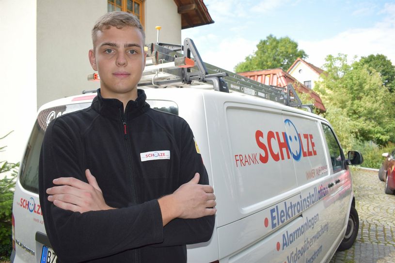 Paul Dutzig ist zufrieden mit seiner bisherigen Ausbildung bei Frank Scholze. Er schätzt vor allem die abwechslungsreichen Aufgaben auf Arbeit.