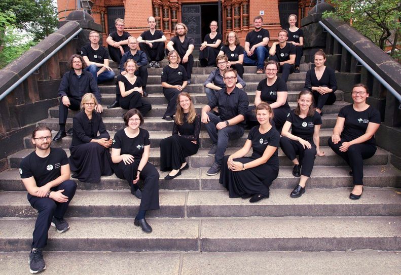 Das »Junge Ensemble Dresden« gibt ein Chorkonzert in der Kirche Kostebrau.