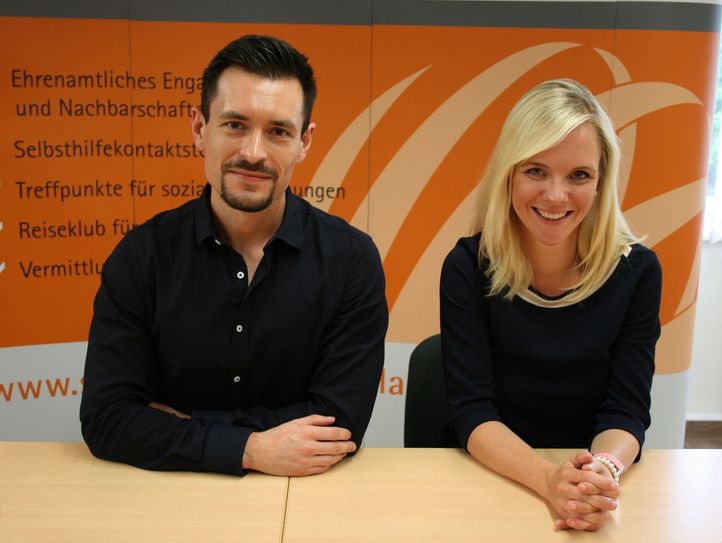 Manuela Thomas, Geschäftsführerin des Sozialen Netzwerks Lausitz, und Robert Seidel, Leiter der Lausitzer Sterne, stellten das Projekt vergangene Woche vor. Foto: Jakob