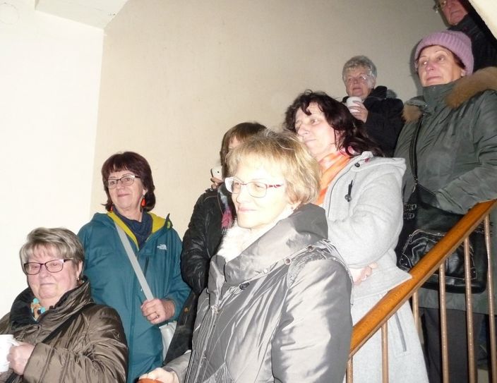 Besucher des Neujahrsfestes lauschen dem Auftritt der Musikschule Fröhlich. Fotos: Fiedler
