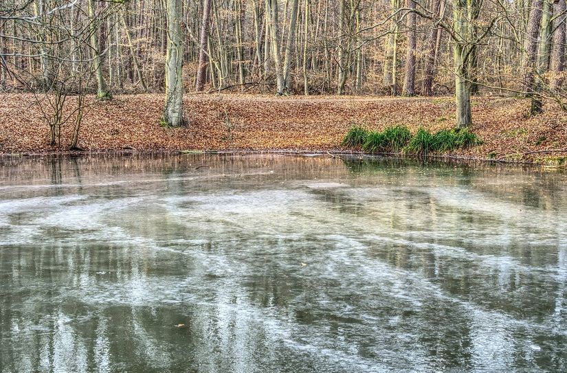 Die Landestalsperrenverwaltung Sachsen warnt vor dem Betreten von Eisflächen.