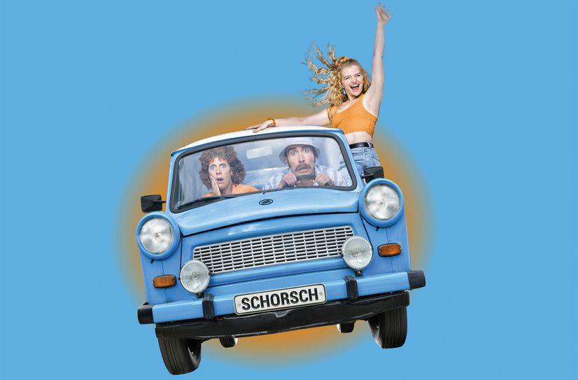Familie Struutz mit Trabi Schorsch.