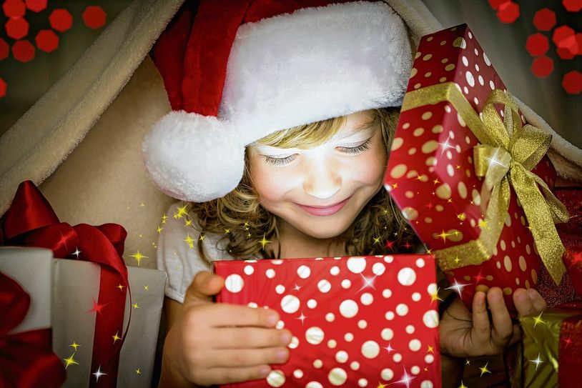 Am 26. November lädt die Kamenzer Tafel ihre Familien zur traditionellen Weihnachtsfeier ein. Dabei sollen Geschenke für die kleineren und größeren Kinder nicht fehlen wünschen sich die Tafel-Mitarbeiter und bitten deshalb gemeinsam mit WochenKurier um Ihre Unterstützung. Foto: Sunny Studio/fotolia.com