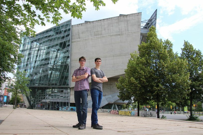 Die beiden Studenten Tom Fabian Knebel und Jonathan Gut regten schon 2020 mit ersten Ideen die Umgestaltung des Areals an. Foto: Pönisch