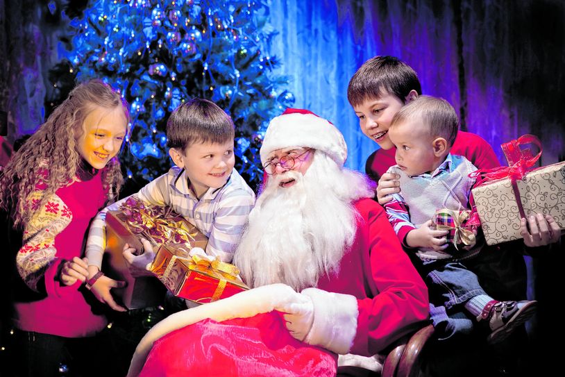 Mit den Geschenke-Spenden soll auch in diesem Jahr Kindern in Kamenz und Umgebung zu Weihnachten wieder ein Lächeln ins Gesicht gezaubert werden. Alexander Novikov/Adobe Stock