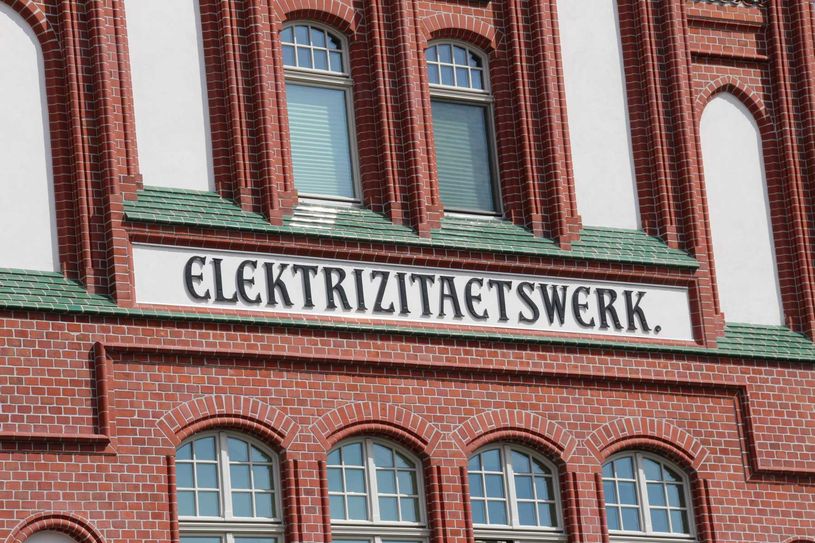 Das alte E-Werk wurde vor über 100 Jahren erbaut - damals vor allem, um die Straßenbahnen mit Strom zu versorgen. Foto: jho