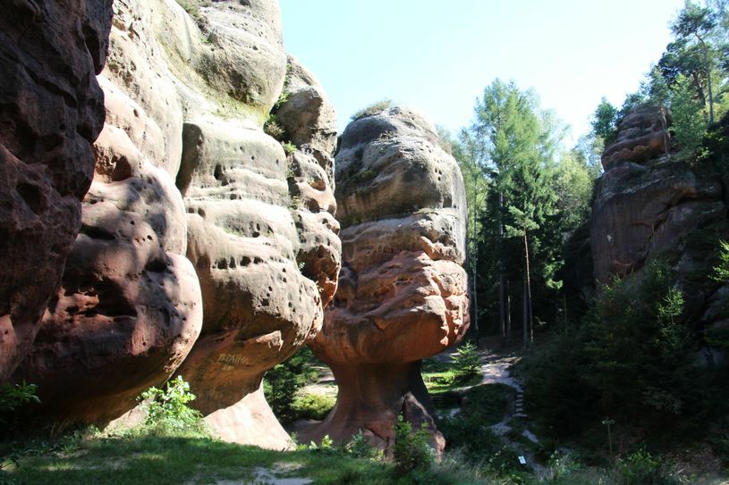 Eine von vielen Klettermöglichkeiten im Zittauer Gebirge: Die Kelchsteine. Foto: Keil