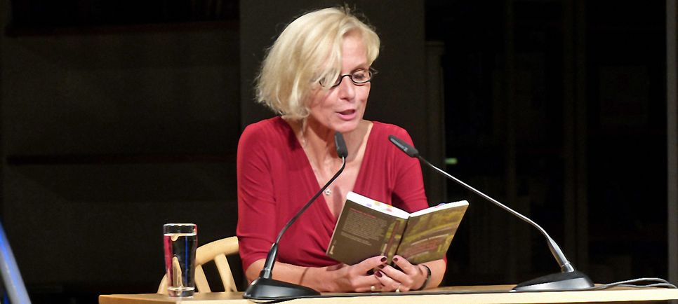 Ein schwedischer Abend mit Franziska Steinhauer alias Agneta Sjöberg.