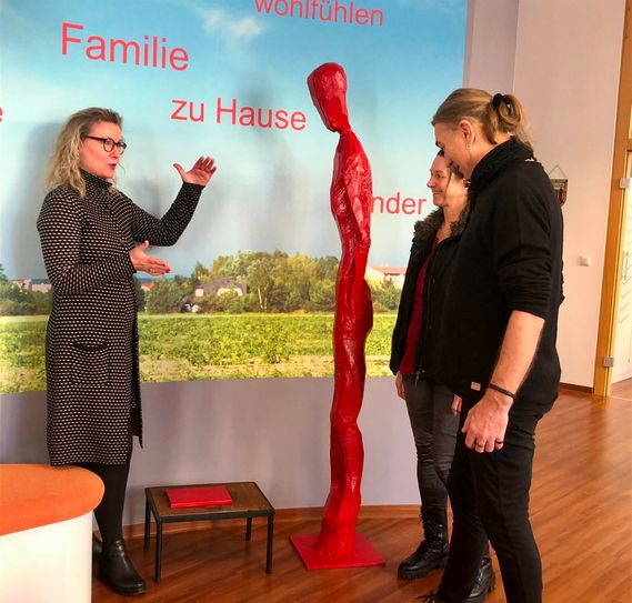 Die Midissage der Ausstellung von Willi Selmer findet am 14. April statt.