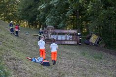 Einsatzkräfte am Unfallort. Foto: Marko Förster
