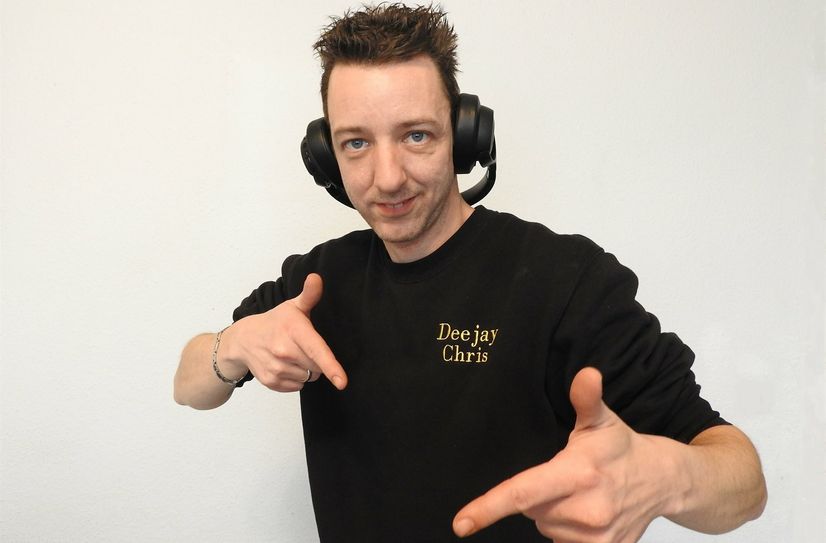 Bei DJ Chris und seiner Mobil Disko Flashlight gibt es mächtig was auf die Ohren.