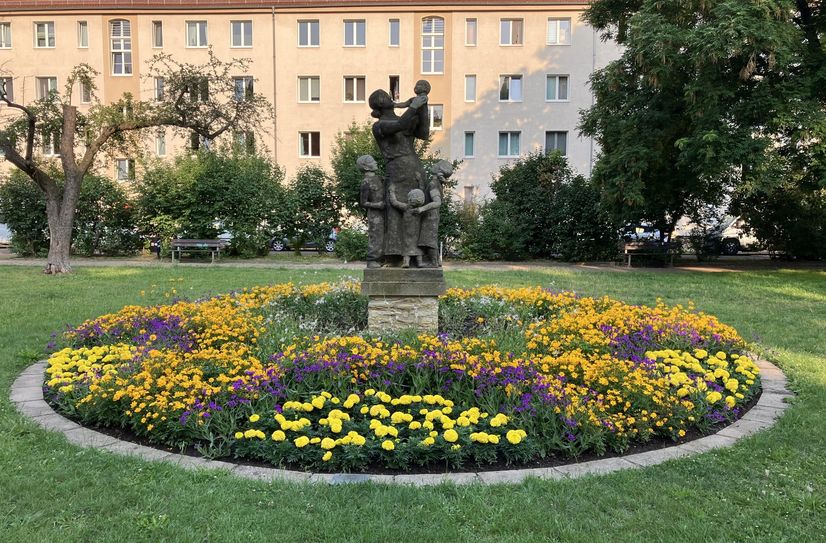 Sommerbepflanzung am Hepkeplatz.